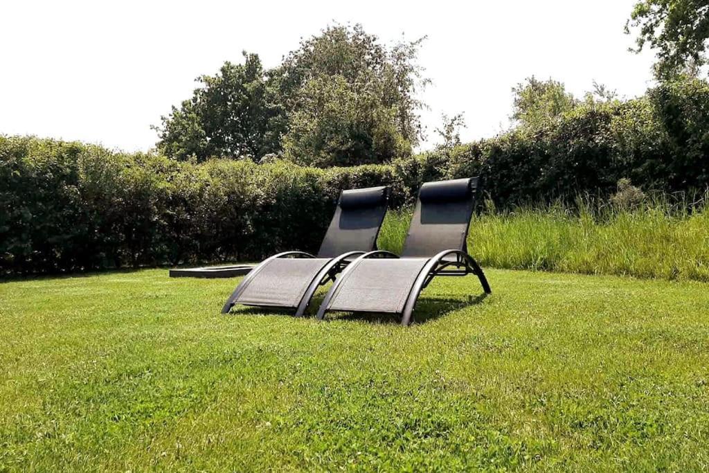 Vakantiehuis Eikzicht Gelegen Aan Het Bos Elsloo  エクステリア 写真